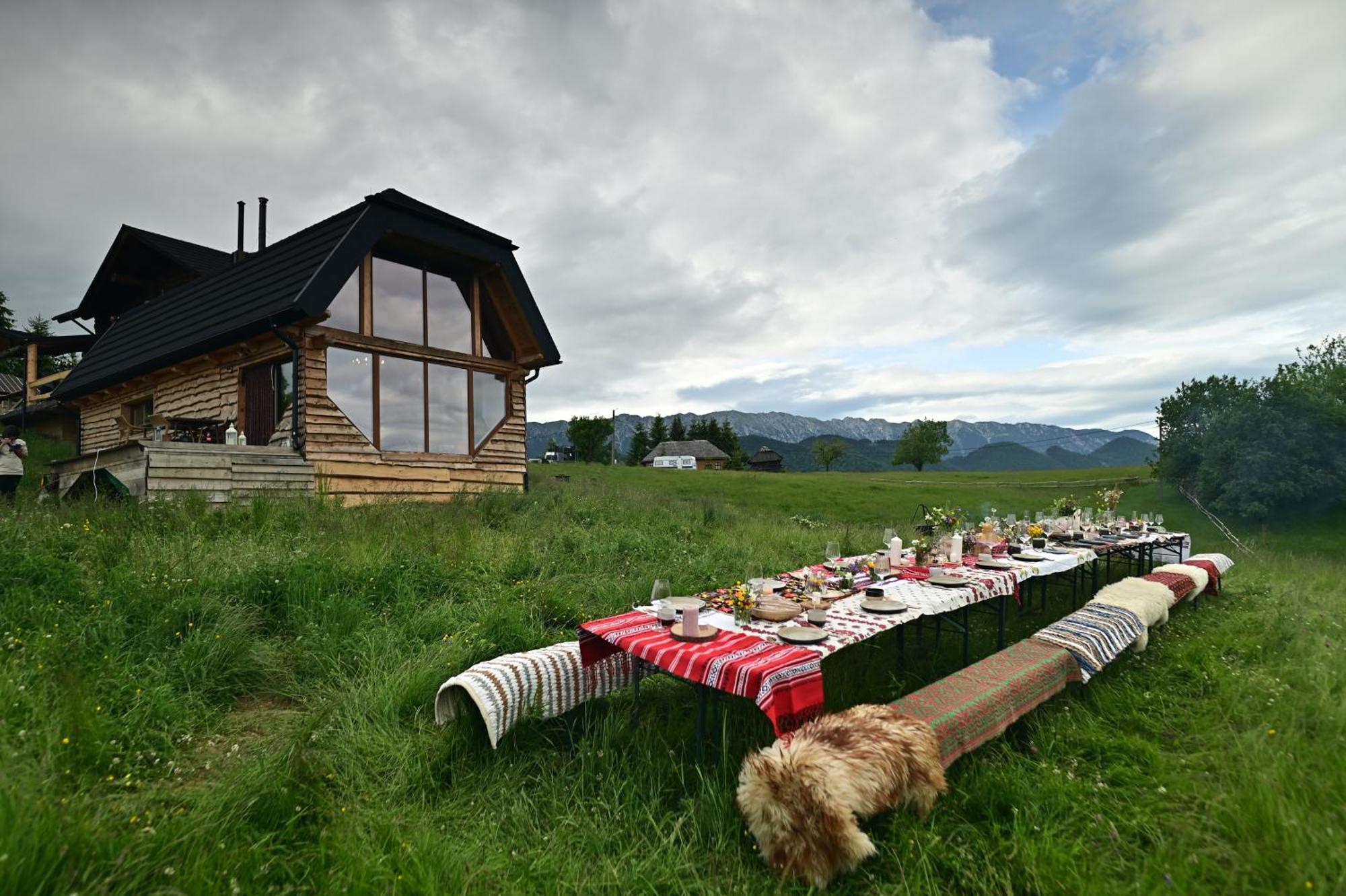 The Barn Villa Sirnea Exterior photo